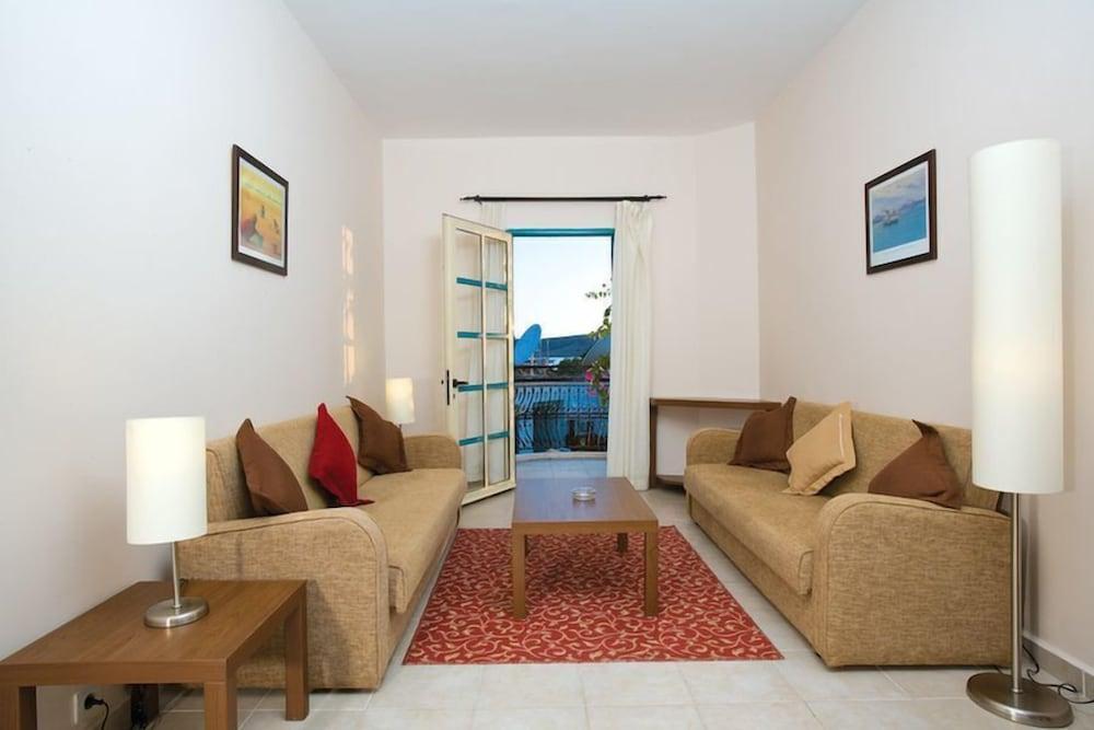 Hotel apartamentowy Siesta